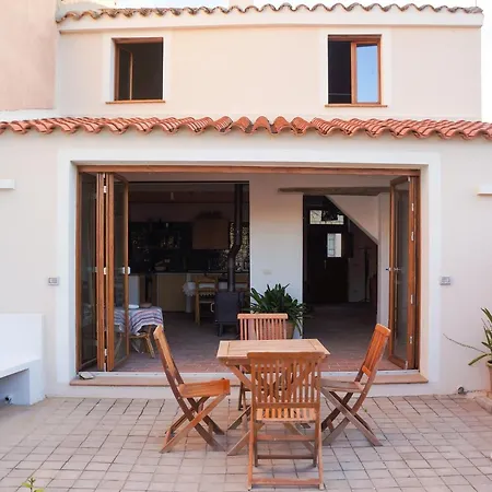 Beni Benius - Typical Restored House In 펜션